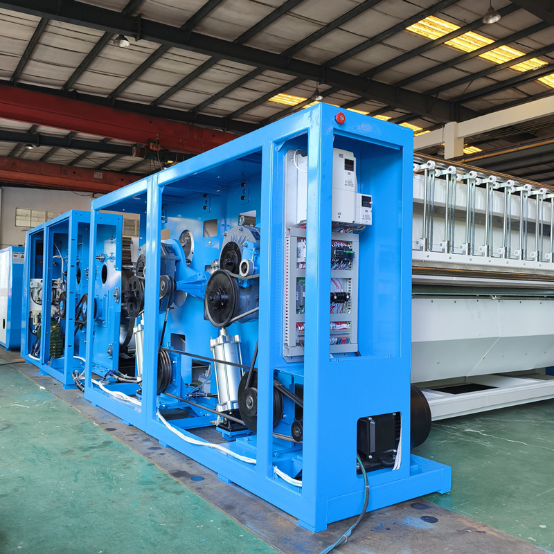 輥槽結(jié)合型熨平機(jī)